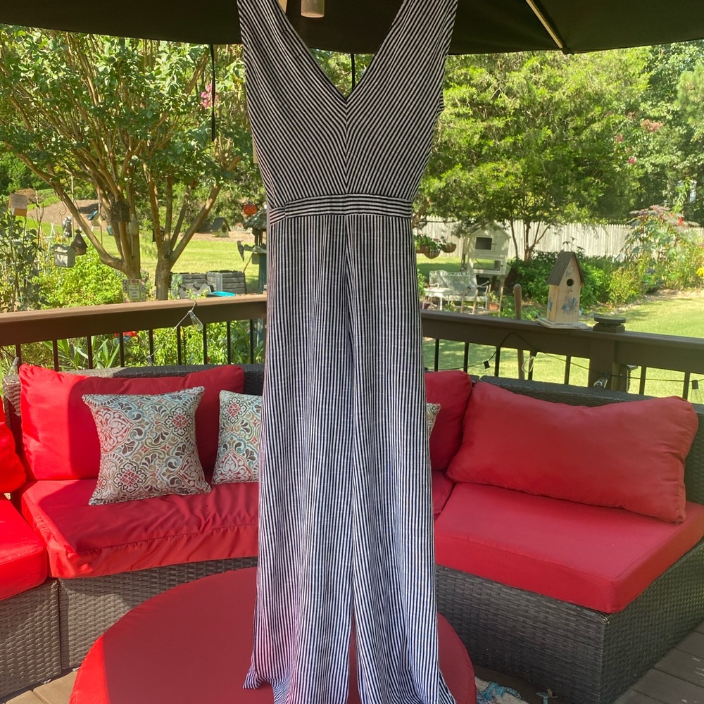 Max Studio jumpsuit. Size medium. NWT